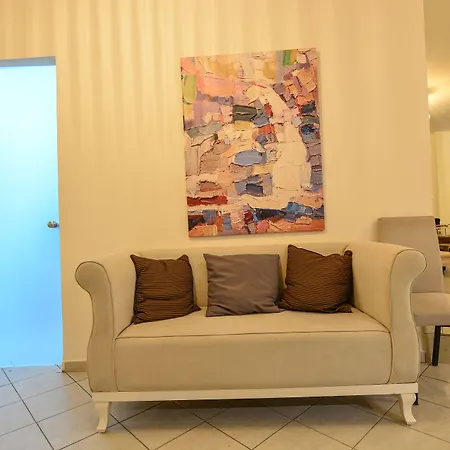 Ξενοδοχείο Marzi Boutique Νεράντζα